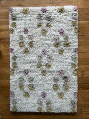 EUC Anthropologie Dottie Rug, 2x3